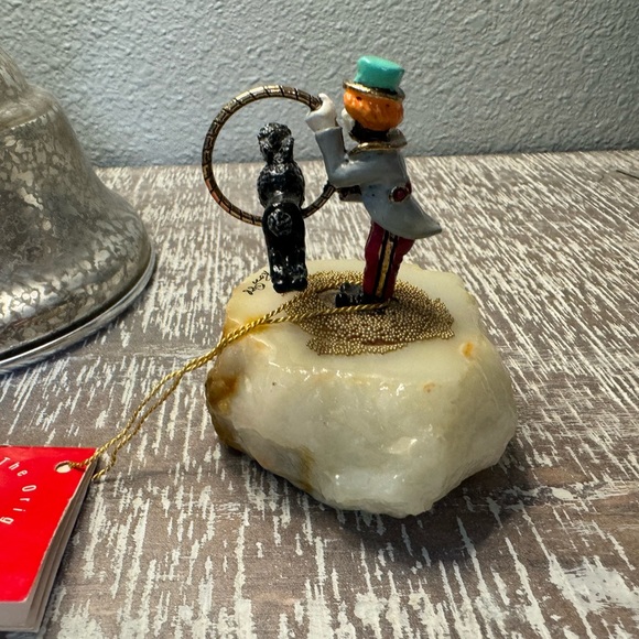 Ron Lee Clown, 1988 Hooping it Up, Signed Ron 88, 3.5" Tall - Picture 2 of 5